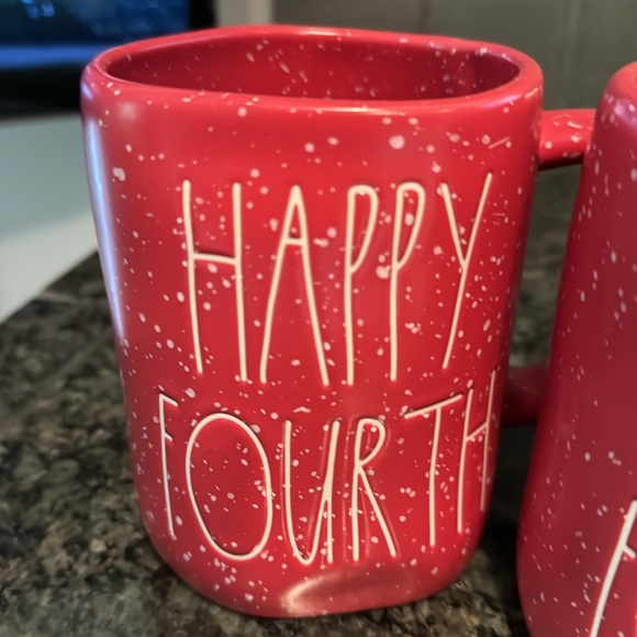 NWOT Set of Rae Dunn “Hsppy Fourth” 4th of July Coffee Mugs - Picture 5 of 6
